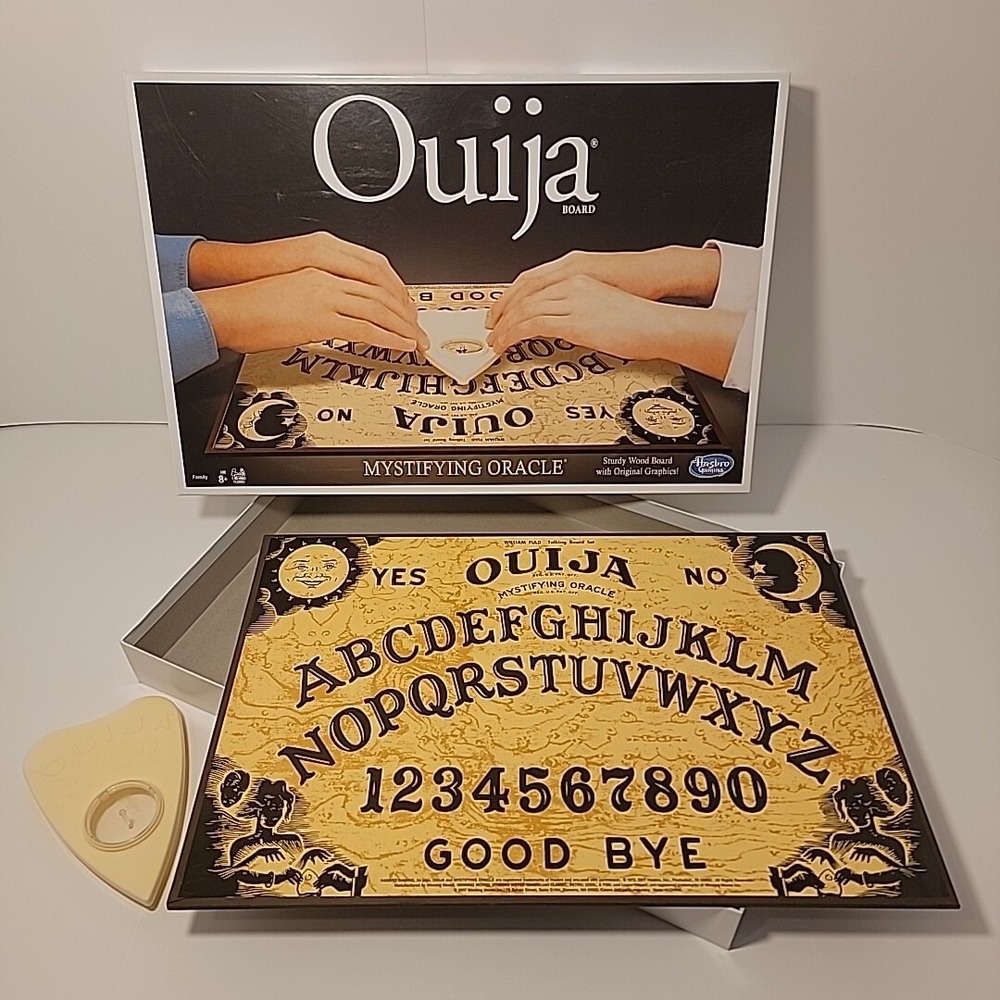 Ouija Board The Mystifying Oracle w/ Planchette 2017 Hasbro Preowned Used Spooky